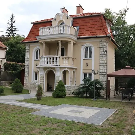 Aradi Vendeghaz 3* Miskolc