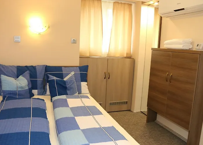 Гостевой дом Aradi Vendeghaz 3*