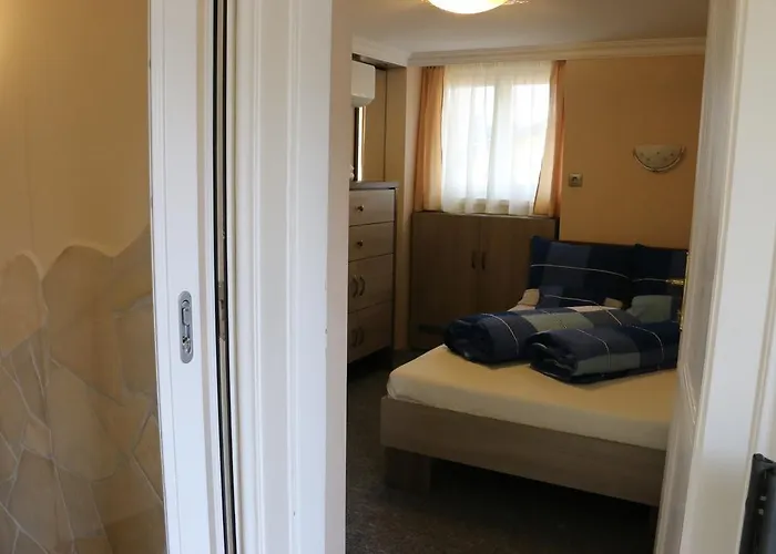 Aradi Vendeghaz Гостевой дом