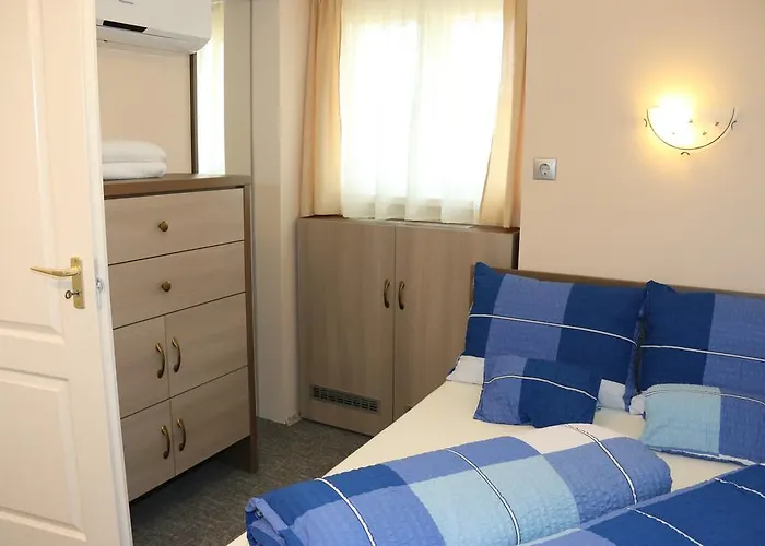 Aradi Vendeghaz Мишкольц